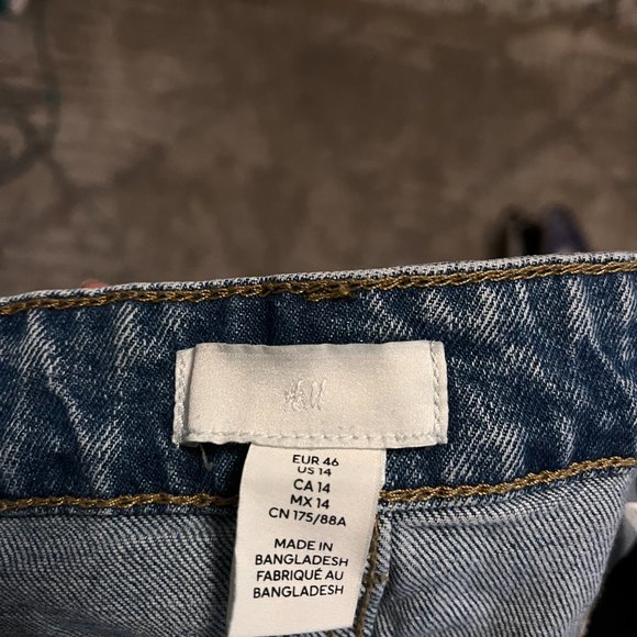 H&M Slim Mom High Ankle Jeans - Picture 4 of 4